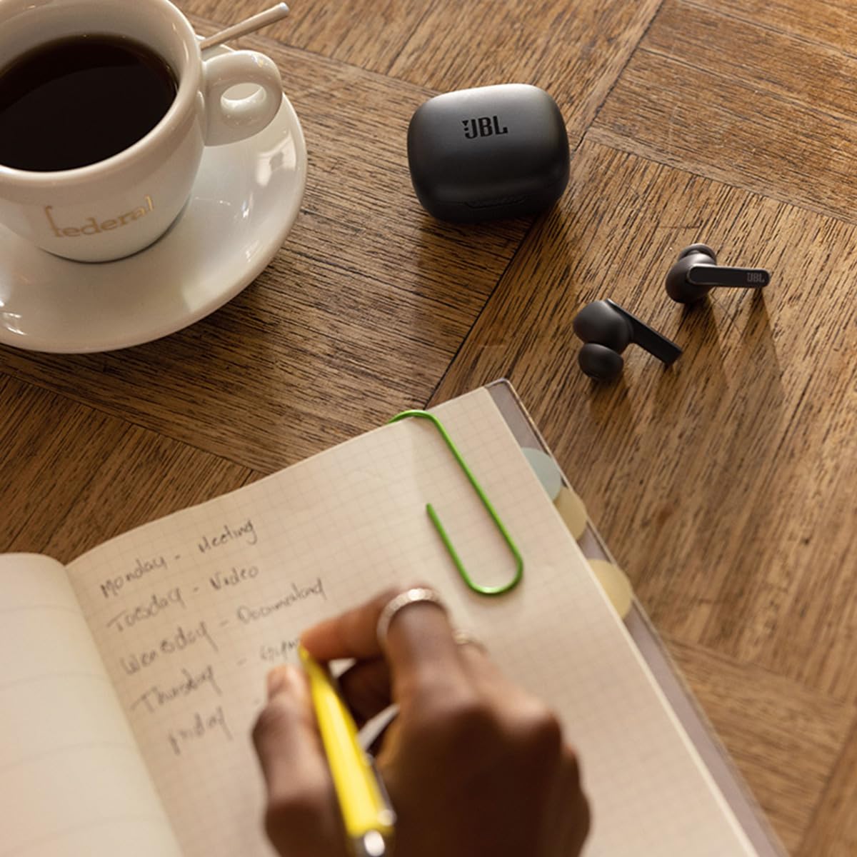 JBL Live Pro 2 True Wireless Noise Cancelling Earbuds 40H Playback Wireless Charging IPX5 Black